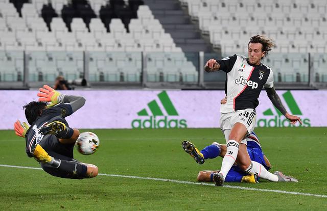 震慑对手？姆巴佩西甲已进13球，比赫罗纳全队进球还多1球（姆巴佩西甲狂轰13球，已比赫罗纳全队多进1球）