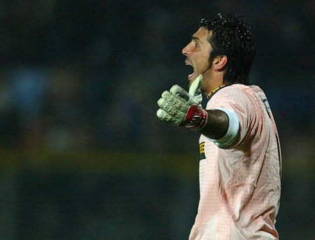 西尔维蒂：每天能够和梅西一起训练、踢球是一种荣幸（西尔维蒂：每日能与梅西同训同踢，深感荣幸）