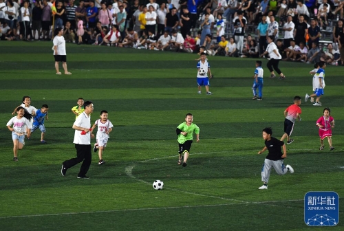 NBA球员交易动态及球队影响（NBA球员交易动向与球队连锁反应）