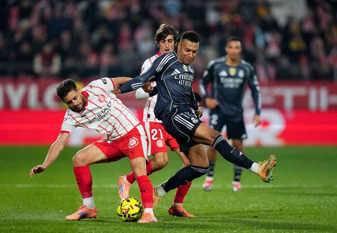 卡拉格：英超教练只有瓜帅强于埃梅里，还是不看好维拉能夺冠（卡拉格：英超主帅里仅瓜帅高于埃梅里，依旧不看好维拉夺冠）