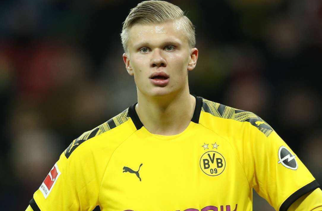 意媒：小斯坦科维奇获比利时联赛十月最佳球员，国米密切关注（意媒称小斯坦科维奇荣膺比甲10月最佳，国米持续关注）