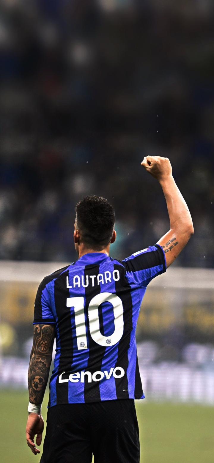 里肯：拜仁本赛季的表现非常出色，他们有望赢得三冠王（里肯：拜仁本季表现抢眼，三冠在望）